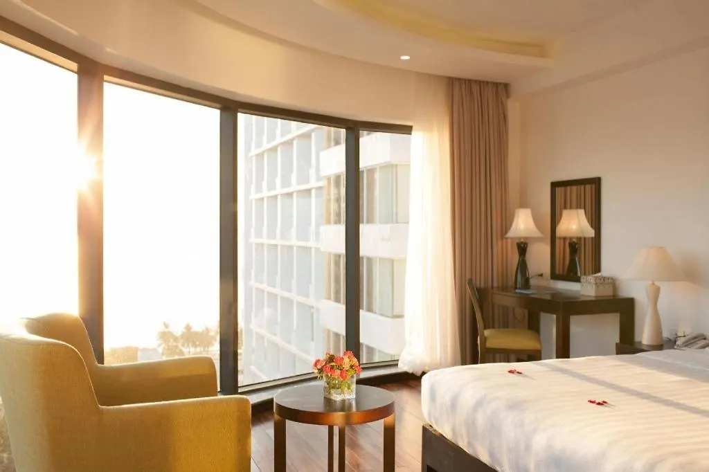 Legendsea Hotel Nha Trang 4*,